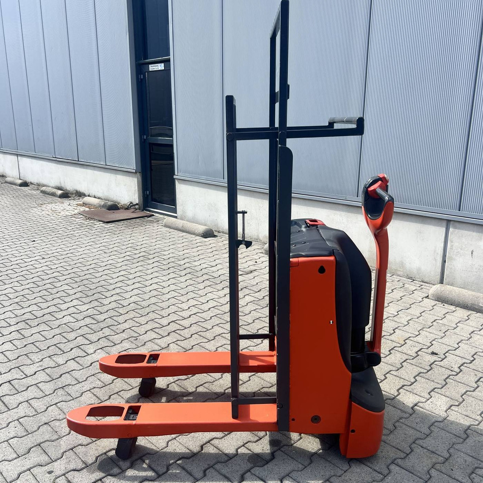 Linde T16 (1152) - משאית משטחים: תמונה 2 Linde T16 (1152) - משאית משטחים: תמונה 2