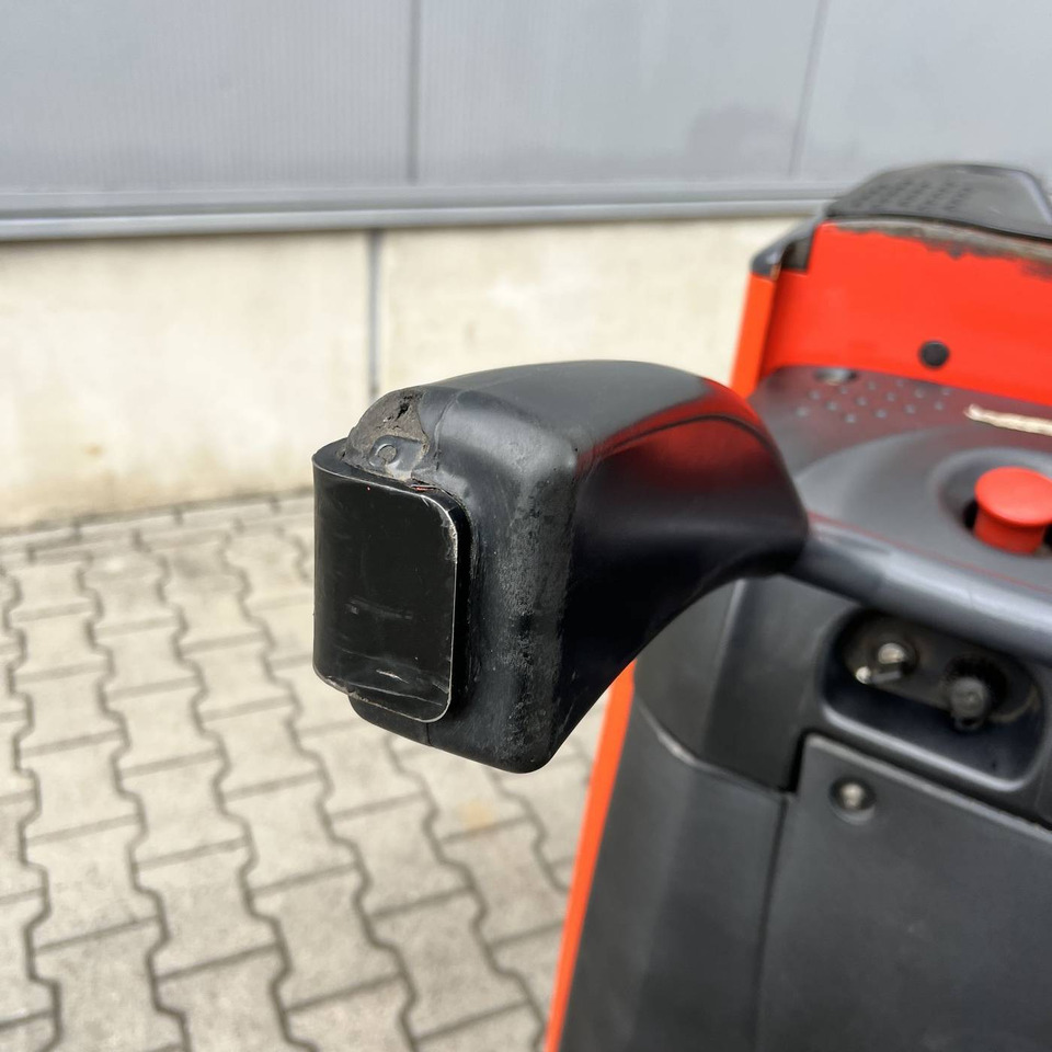 משאית משטחים Linde T20AP (131): תמונה 6 משאית משטחים Linde T20AP (131): תמונה 6