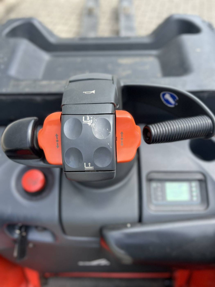 Linde T20SP (131) - משאית משטחים: תמונה 5 Linde T20SP (131) - משאית משטחים: תמונה 5