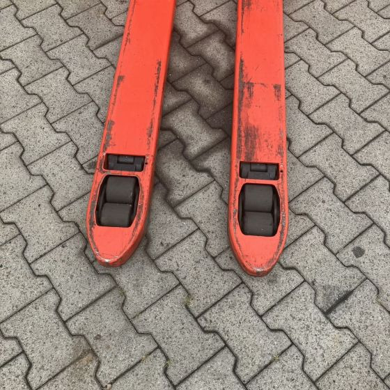 Linde T30 (131) - משאית משטחים: תמונה 3 Linde T30 (131) - משאית משטחים: תמונה 3