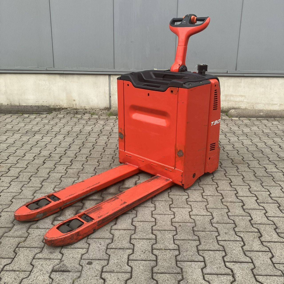 Linde T30 (131) - משאית משטחים: תמונה 2 Linde T30 (131) - משאית משטחים: תמונה 2