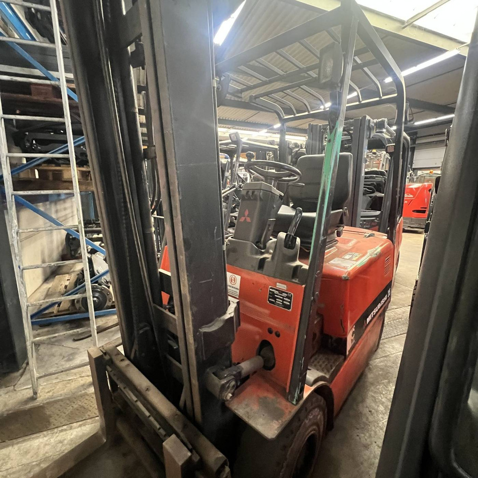 Mitsubishi FB25K-PAC - מלגזה חשמלית: תמונה 1 Mitsubishi FB25K-PAC - מלגזה חשמלית: תמונה 1