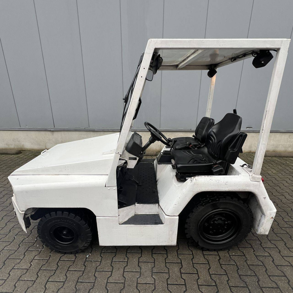 Nissan FV02A25U - טרקטור גרירה: תמונה 3 Nissan FV02A25U - טרקטור גרירה: תמונה 3