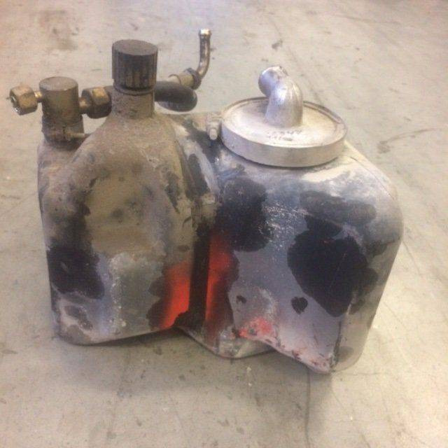Oil Tank for Linde E15, Series 324 - מכל הידרולי עבור ציוד לטיפול בחומרים: תמונה 1 Oil Tank for Linde E15, Series 324 - מכל הידרולי עבור ציוד לטיפול בחומרים: תמונה 1