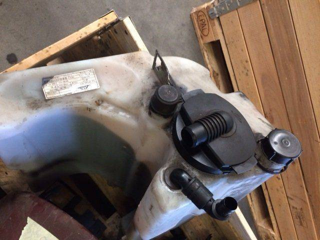 Oil Tank for Linde R14-20, Series 115, 115-C - מכל הידרולי עבור ציוד לטיפול בחומרים: תמונה 1 Oil Tank for Linde R14-20, Series 115, 115-C - מכל הידרולי עבור ציוד לטיפול בחומרים: תמונה 1