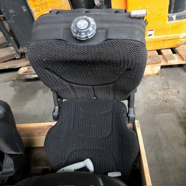 Pilot Seat 21/MN60 - תא ופנים הרכב עבור ציוד לטיפול בחומרים: תמונה 2 Pilot Seat 21/MN60 - תא ופנים הרכב עבור ציוד לטיפול בחומרים: תמונה 2
