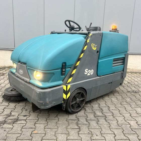 Tennant S20 - מטאטא תעשייתי: תמונה 1 Tennant S20 - מטאטא תעשייתי: תמונה 1