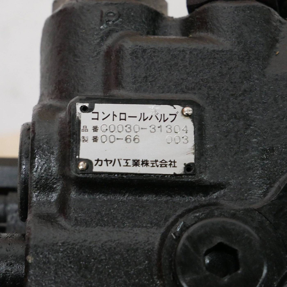 Valve block for Nissan D02 - שסתום הידרולי עבור ציוד לטיפול בחומרים: תמונה 5 Valve block for Nissan D02 - שסתום הידרולי עבור ציוד לטיפול בחומרים: תמונה 5