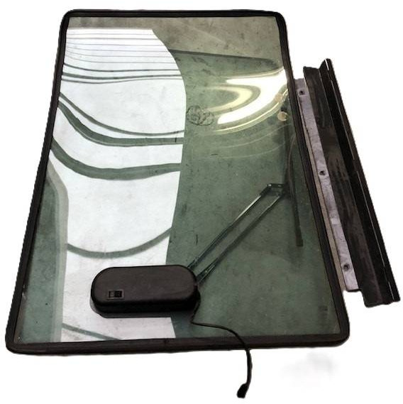 Window Assy, front for Nissan - חלון וחלקים עבור ציוד לטיפול בחומרים: תמונה 1 Window Assy, front for Nissan - חלון וחלקים עבור ציוד לטיפול בחומרים: תמונה 1