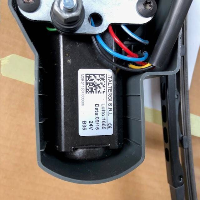 Window Front for Caterpillar - חלון וחלקים עבור ציוד לטיפול בחומרים: תמונה 4 Window Front for Caterpillar - חלון וחלקים עבור ציוד לטיפול בחומרים: תמונה 4