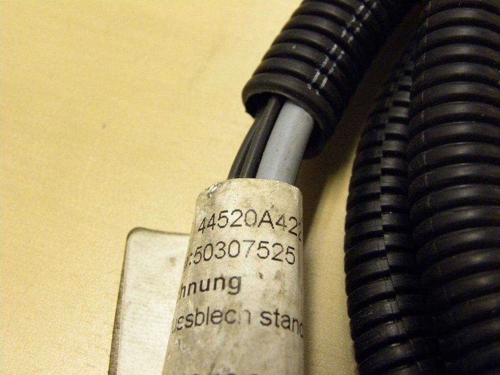 Wiring harness for the plate floor for Jungheinrich - כבלים/ רתמת חוט עבור ציוד לטיפול בחומרים: תמונה 3 Wiring harness for the plate floor for Jungheinrich - כבלים/ רתמת חוט עבור ציוד לטיפול בחומרים: תמונה 3