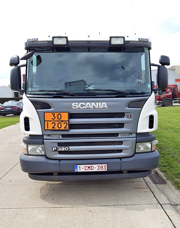 Scania P320 - משאית מכל: תמונה 3 Scania P320 - משאית מכל: תמונה 3