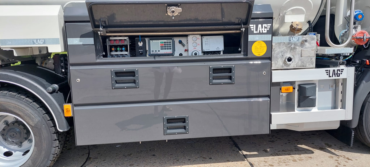 VOLVO FL - משאית מכל: תמונה 2 VOLVO FL - משאית מכל: תמונה 2