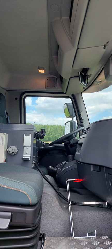 VOLVO FL - משאית מכל: תמונה 4 VOLVO FL - משאית מכל: תמונה 4