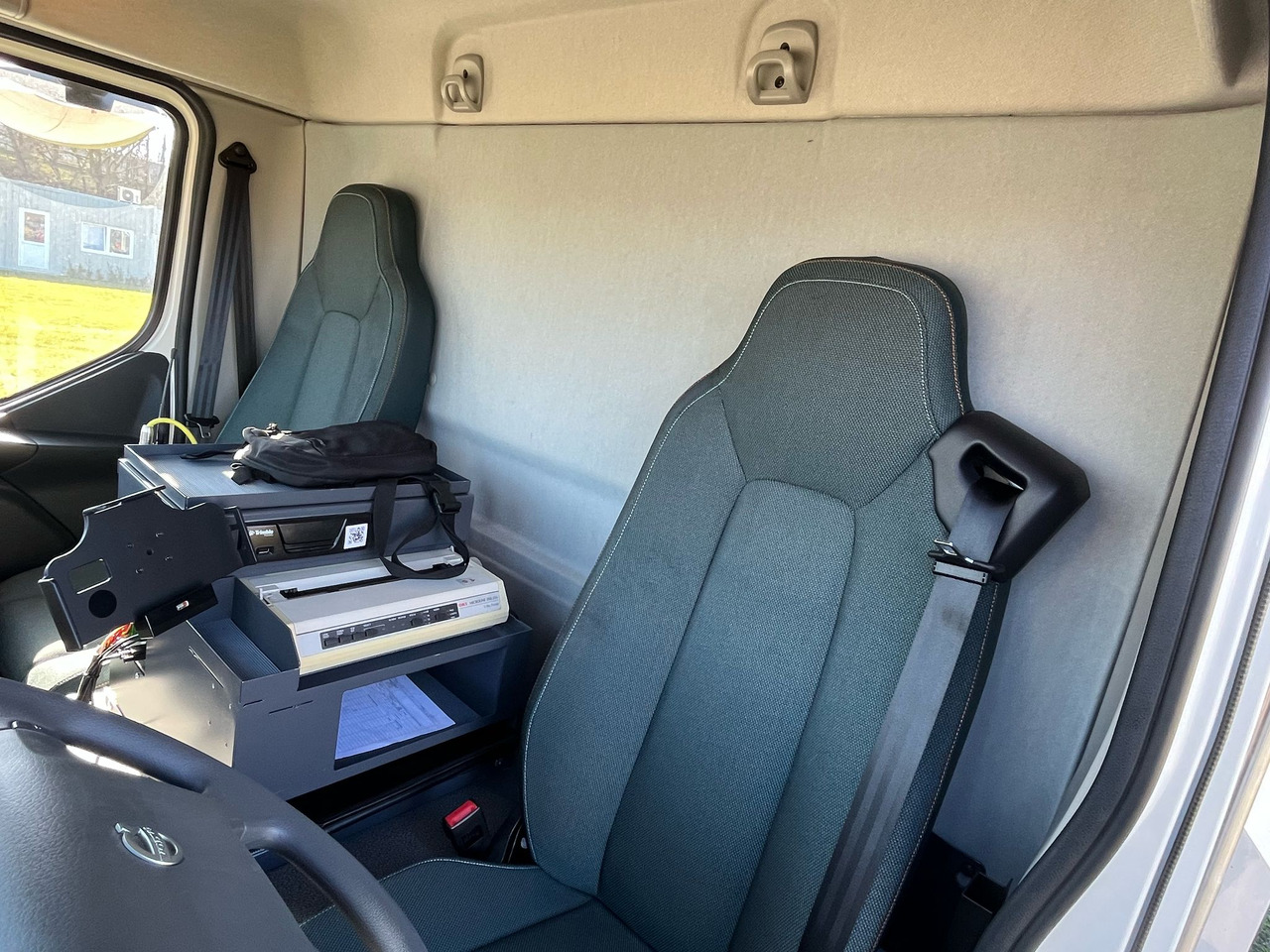 VOLVO FL - משאית מכל: תמונה 5 VOLVO FL - משאית מכל: תמונה 5