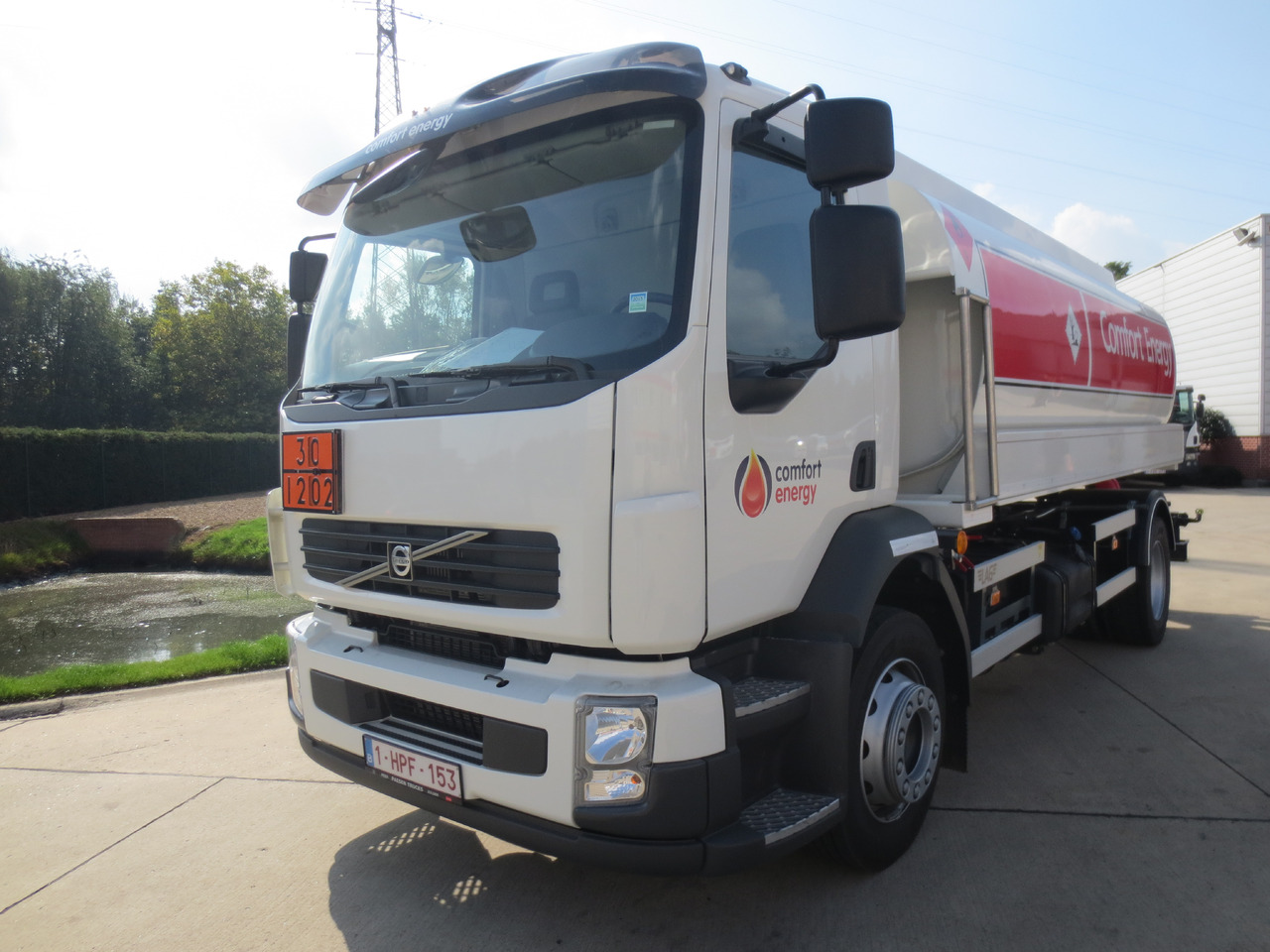 VOLVO FL - משאית מכל: תמונה 1 VOLVO FL - משאית מכל: תמונה 1