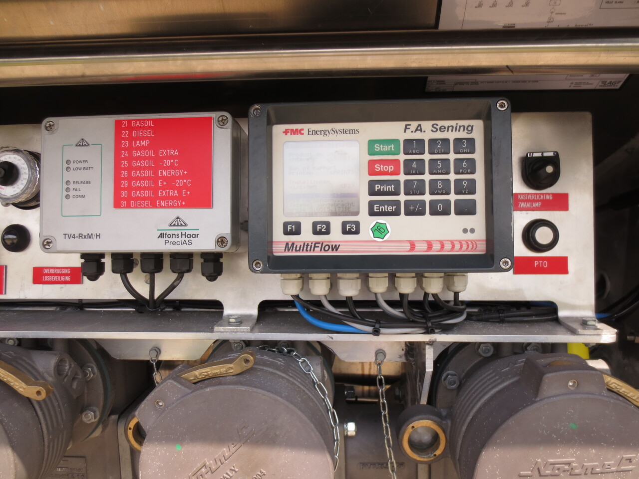 VOLVO FM - משאית מכל: תמונה 2 VOLVO FM - משאית מכל: תמונה 2