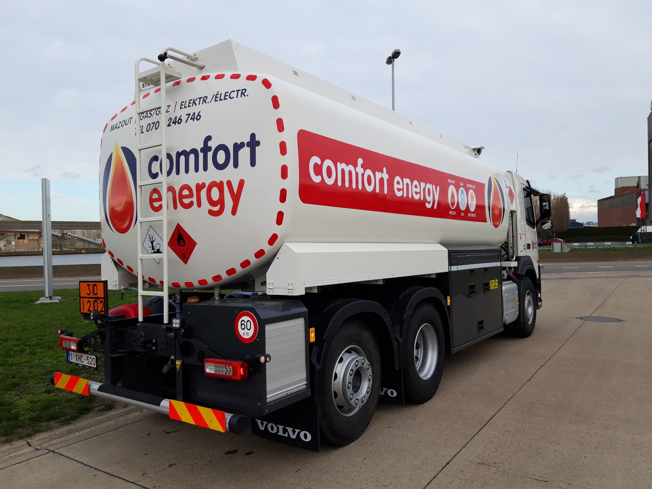 משאית מכל VOLVO FM: תמונה 13