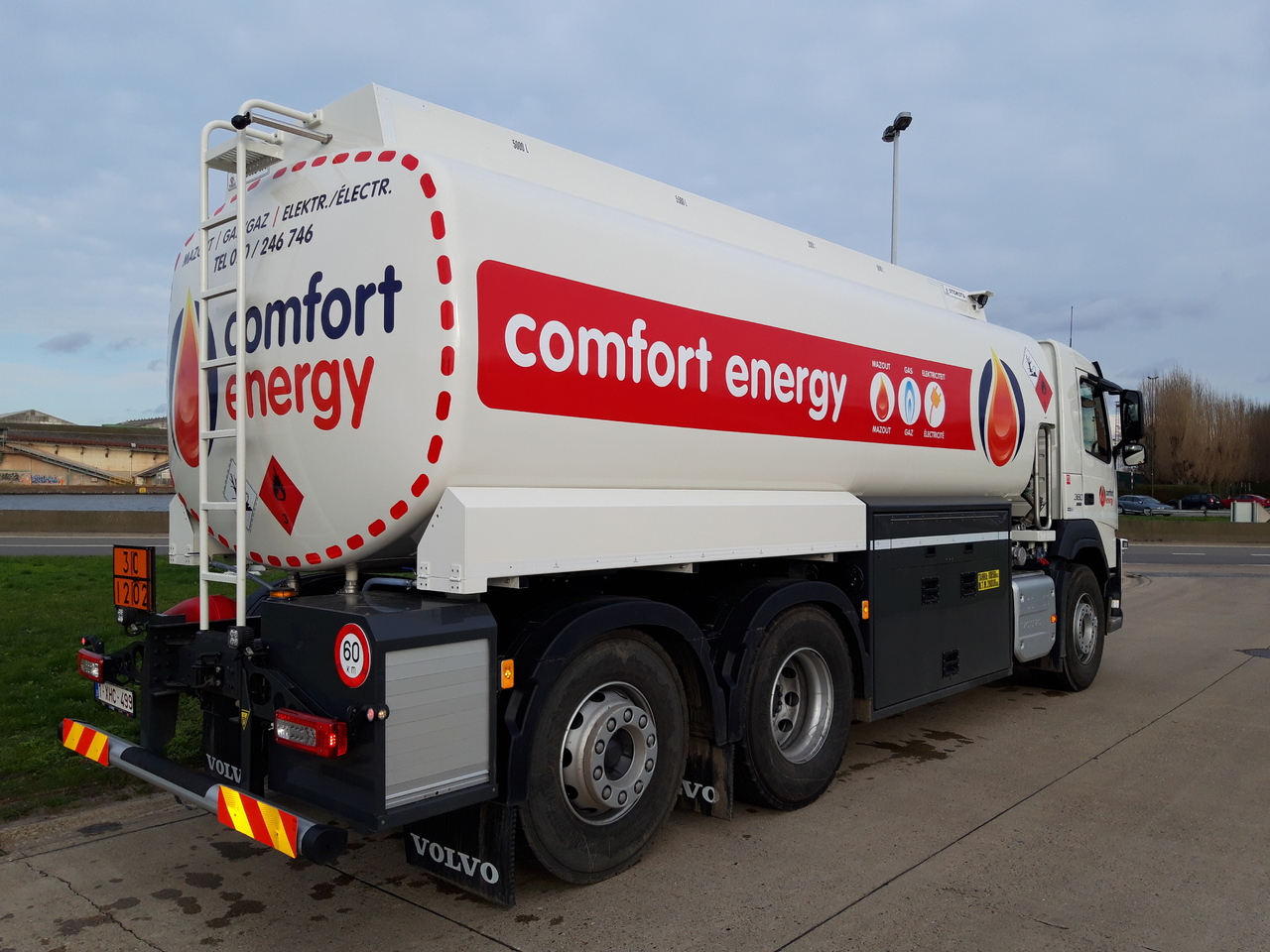 משאית מכל VOLVO FM: תמונה 16