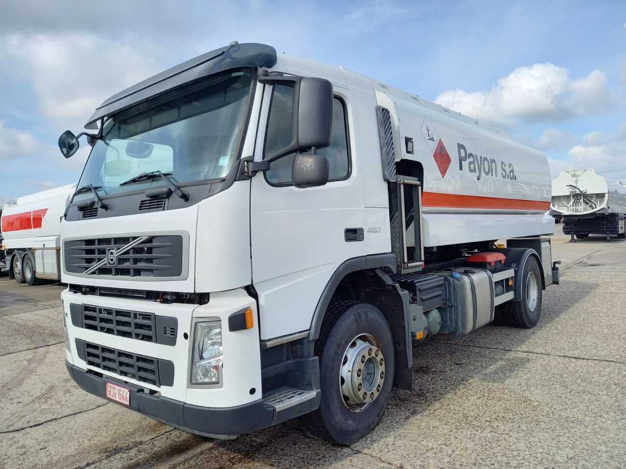 Volvo FMFH - משאית מכל: תמונה 1 Volvo FMFH - משאית מכל: תמונה 1
