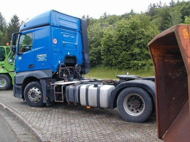Mercedes-Benz 1843 Actros - יחידת טרקטור: תמונה 3 Mercedes-Benz 1843 Actros - יחידת טרקטור: תמונה 3