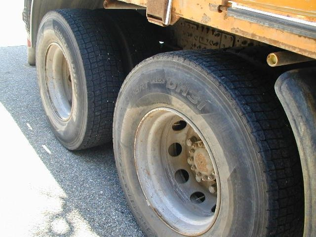 Volvo FH 12 6x4 Volvo FH 12 6x4 - משאית צד נופל/ שטוחה, משאית מנוף: תמונה 5 Volvo FH 12 6x4 Volvo FH 12 6x4 - משאית צד נופל/ שטוחה, משאית מנוף: תמונה 5