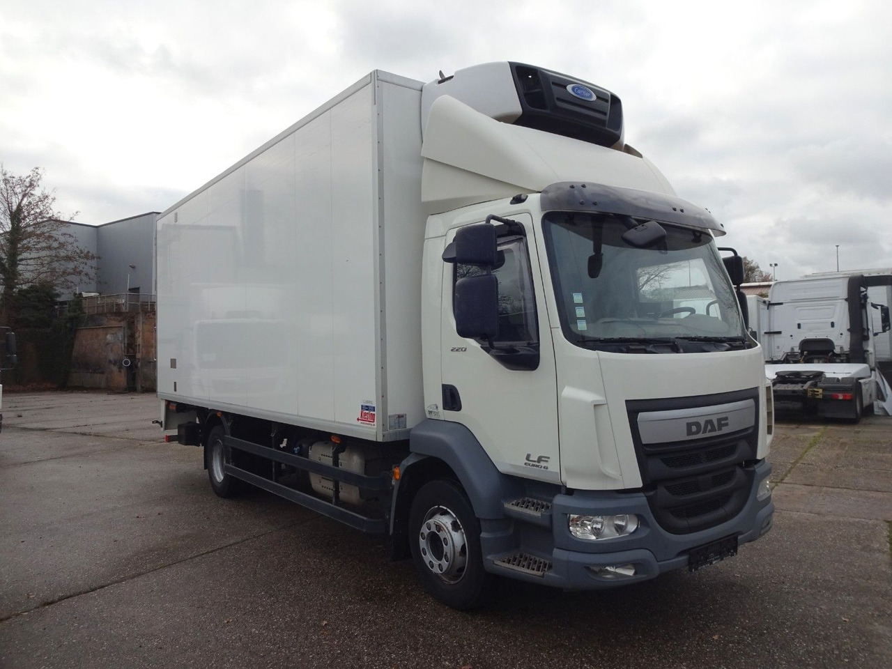 DAF LF 220, 16 T, LBW, Türen, Klima, Automat, Kamera - משאית תיבה: תמונה 1 DAF LF 220, 16 T, LBW, Türen, Klima, Automat, Kamera - משאית תיבה: תמונה 1