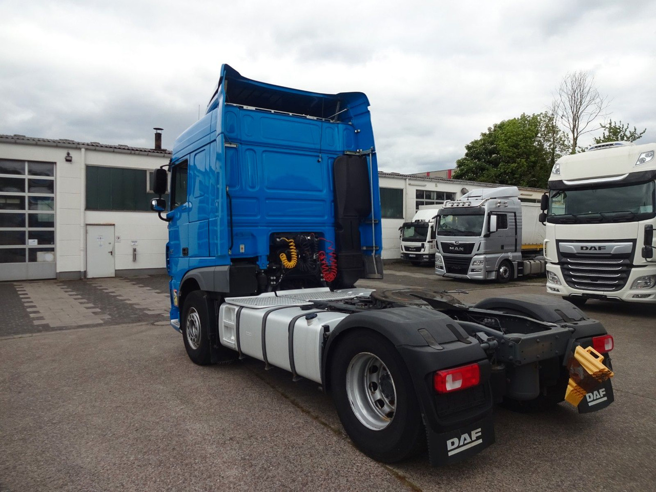 DAF XF 440, SC, Klima, 2 x Tank, Intarder, Standklim - יחידת טרקטור: תמונה 5 DAF XF 440, SC, Klima, 2 x Tank, Intarder, Standklim - יחידת טרקטור: תמונה 5