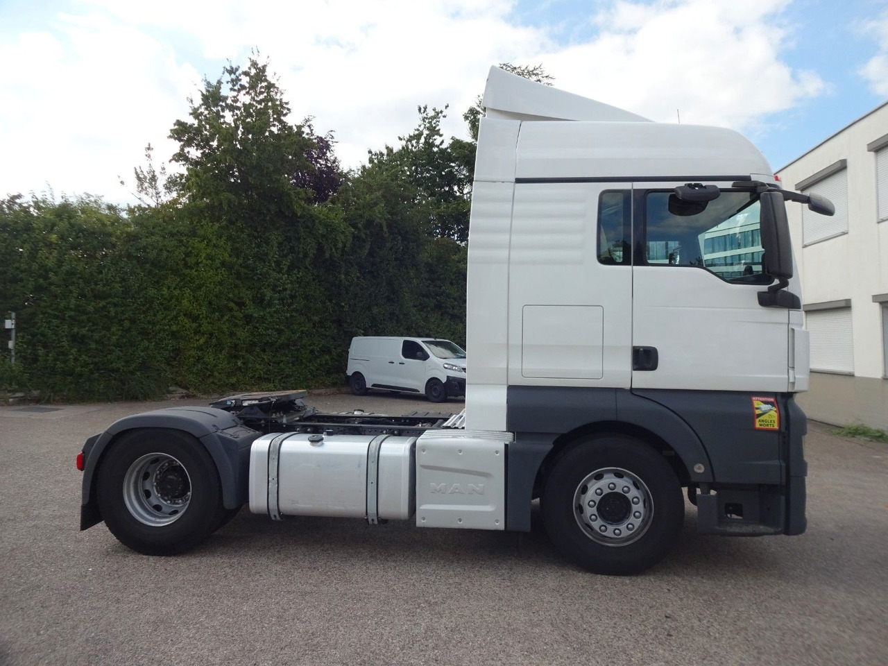 MAN 10 x TGX 18.470, XLX, Intarder, ACC, 2 Tank - יחידת טרקטור: תמונה 4 MAN 10 x TGX 18.470, XLX, Intarder, ACC, 2 Tank - יחידת טרקטור: תמונה 4