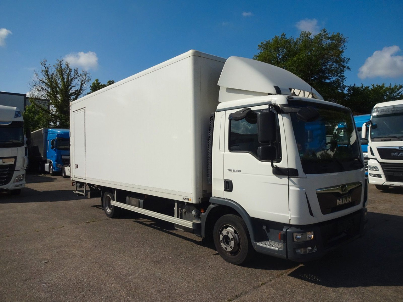 MAN TGL 8.190, LBW, Luft, Tempomat, Standheizung - כלי רכב מסחרי עם תיבה: תמונה 1 MAN TGL 8.190, LBW, Luft, Tempomat, Standheizung - כלי רכב מסחרי עם תיבה: תמונה 1