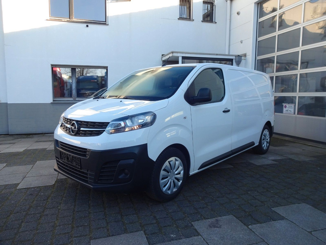 Opel 50 x Vivaro Kasten L1H1, Klima, PDC, Tempomat - כלי רכב מסחרי קטן: תמונה 3 Opel 50 x Vivaro Kasten L1H1, Klima, PDC, Tempomat - כלי רכב מסחרי קטן: תמונה 3
