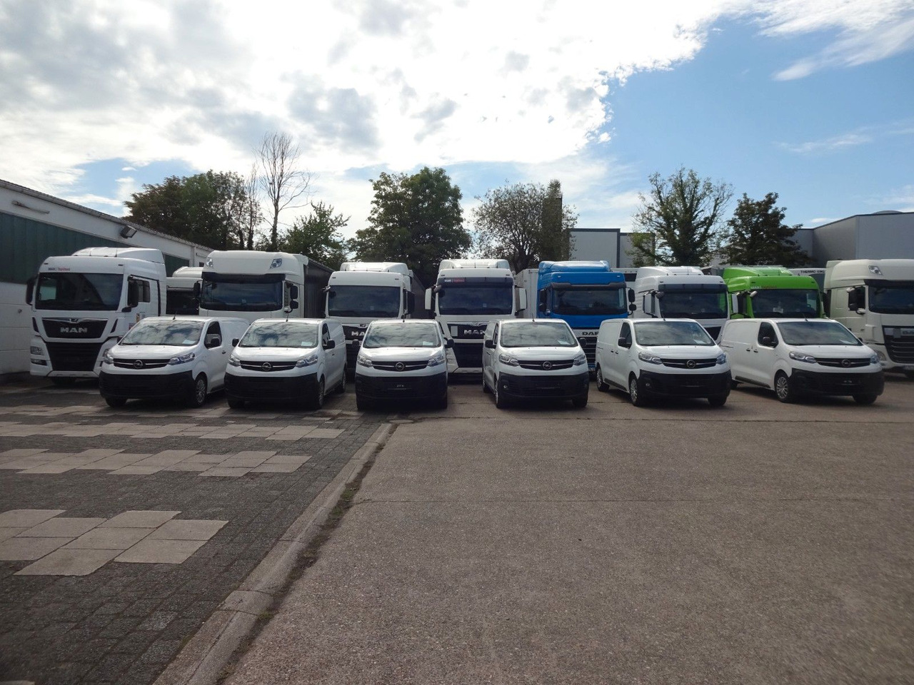 Opel Opel 5 x Vivaro Kasten L1H1, Klima, PDC, - כלי רכב מסחרי קטן: תמונה 1 Opel Opel 5 x Vivaro Kasten L1H1, Klima, PDC, - כלי רכב מסחרי קטן: תמונה 1