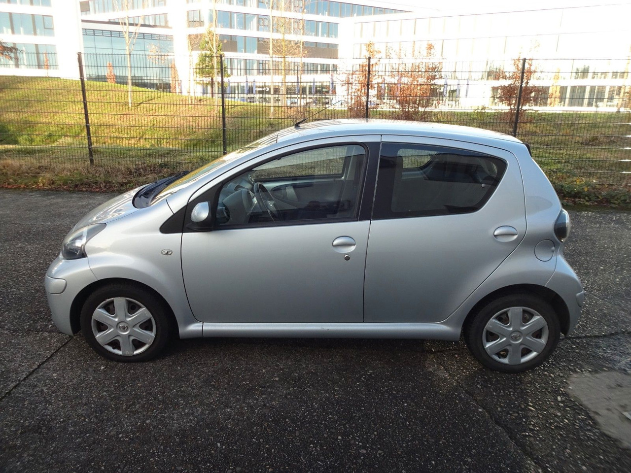 Toyota Aygo Cool, Klima, - סדאן: תמונה 2 Toyota Aygo Cool, Klima, - סדאן: תמונה 2