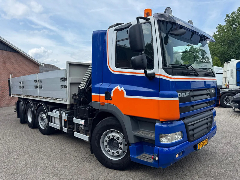 DAF CF 85.360 8X2 3 Zijdige kipper HIAB 16 t/m kraan AHK Top condition - מזהיר, משאית מנוף: תמונה 4 DAF CF 85.360 8X2 3 Zijdige kipper HIAB 16 t/m kraan AHK Top condition - מזהיר, משאית מנוף: תמונה 4