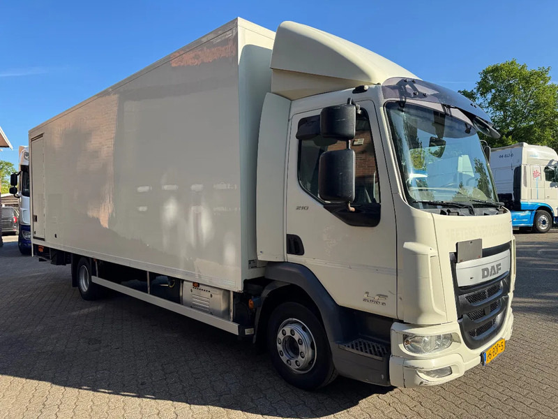 DAF LF 210 12T Airco 7.3M Koffer LBW 449.300KM NL Truck - משאית תיבה: תמונה 2 DAF LF 210 12T Airco 7.3M Koffer LBW 449.300KM NL Truck - משאית תיבה: תמונה 2