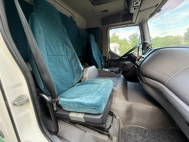 DAF LF 45.220 Laadklep/LBW Zijdeur Slaapcabine AHK NL truck - משאית תיבה: תמונה 5 DAF LF 45.220 Laadklep/LBW Zijdeur Slaapcabine AHK NL truck - משאית תיבה: תמונה 5