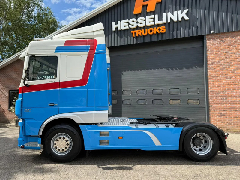 DAF XF 440 XF 440 FT Space Cab Special Interior NL Truck - יחידת טרקטור: תמונה 3 DAF XF 440 XF 440 FT Space Cab Special Interior NL Truck - יחידת טרקטור: תמונה 3