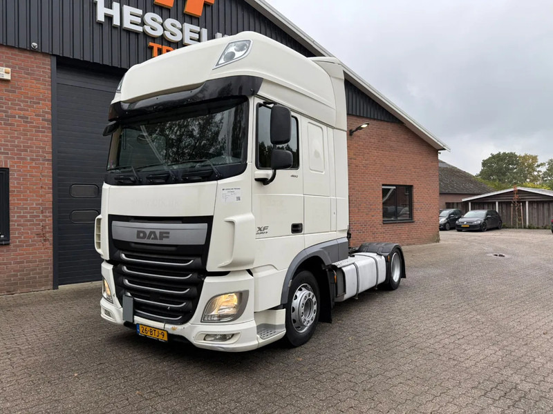 DAF XF 460 SSC Super Space 2x Tank Hefschotel NL Truck - יחידת טרקטור: תמונה 1 DAF XF 460 SSC Super Space 2x Tank Hefschotel NL Truck - יחידת טרקטור: תמונה 1
