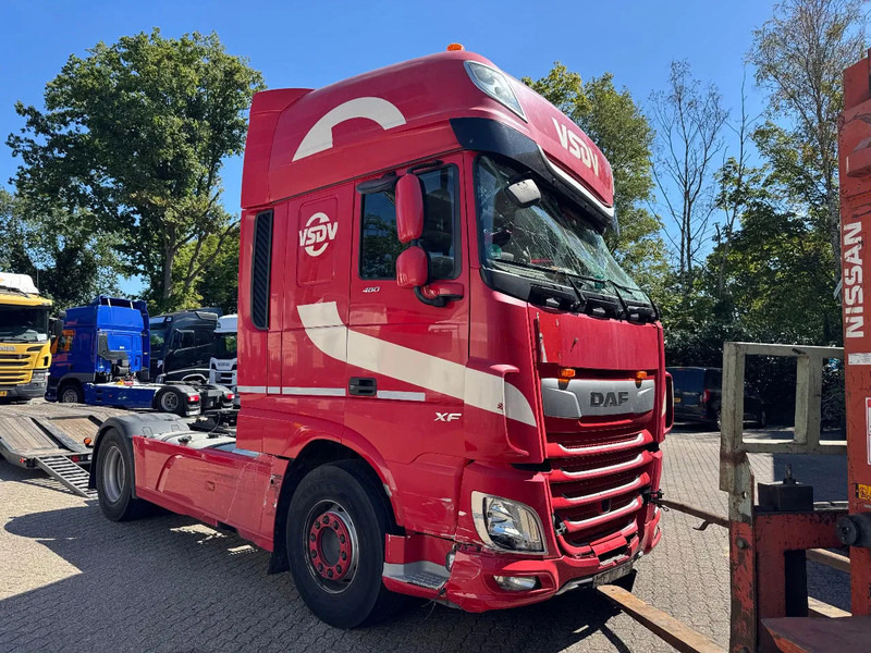 DAF XF 480 4X2 SSC Standairco 2x tank PROD 2019 CABIN DAMAGE 524.410KM - יחידת טרקטור: תמונה 4 DAF XF 480 4X2 SSC Standairco 2x tank PROD 2019 CABIN DAMAGE 524.410KM - יחידת טרקטור: תמונה 4