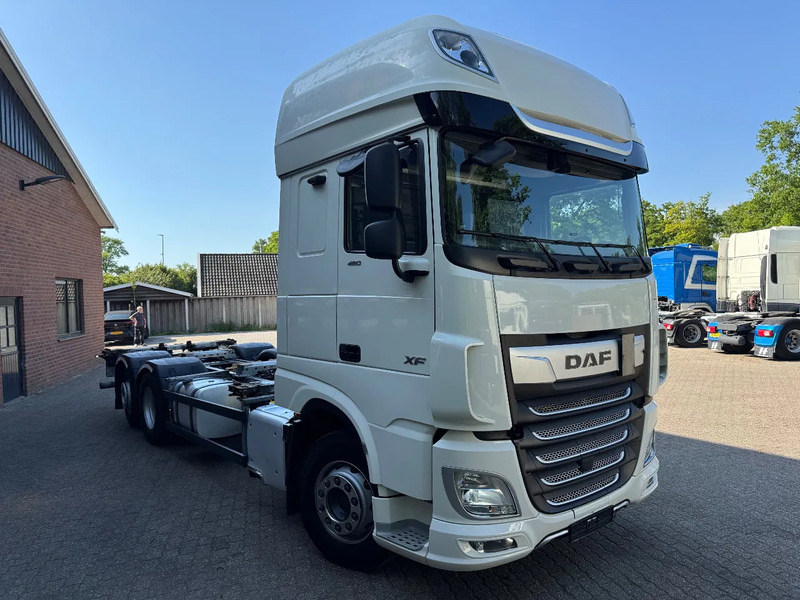 DAF XF 480 6X2 SSC FAN BDF Retarder 2x AHK Lenkachse Standairco - מוביל מכולות/ משאית החלפת גוף: תמונה 2 DAF XF 480 6X2 SSC FAN BDF Retarder 2x AHK Lenkachse Standairco - מוביל מכולות/ משאית החלפת גוף: תמונה 2
