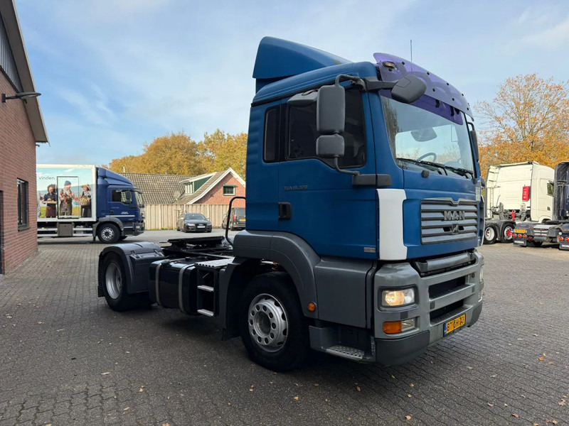 MAN TGA 18.320 Dagcabine 694.410KM NL Truck - יחידת טרקטור: תמונה 2 MAN TGA 18.320 Dagcabine 694.410KM NL Truck - יחידת טרקטור: תמונה 2
