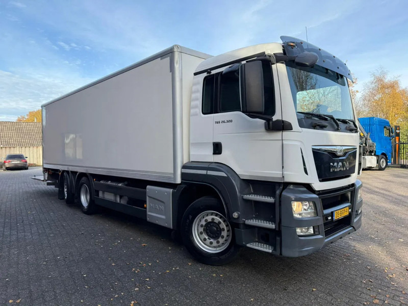 MAN TGS 26.320 7.6M Koffer Stuuras AHK 3.000KG LBW 243.060KM! NL Truck EURO 6 APK 02/2026 - משאית תיבה: תמונה 2 MAN TGS 26.320 7.6M Koffer Stuuras AHK 3.000KG LBW 243.060KM! NL Truck EURO 6 APK 02/2026 - משאית תיבה: תמונה 2