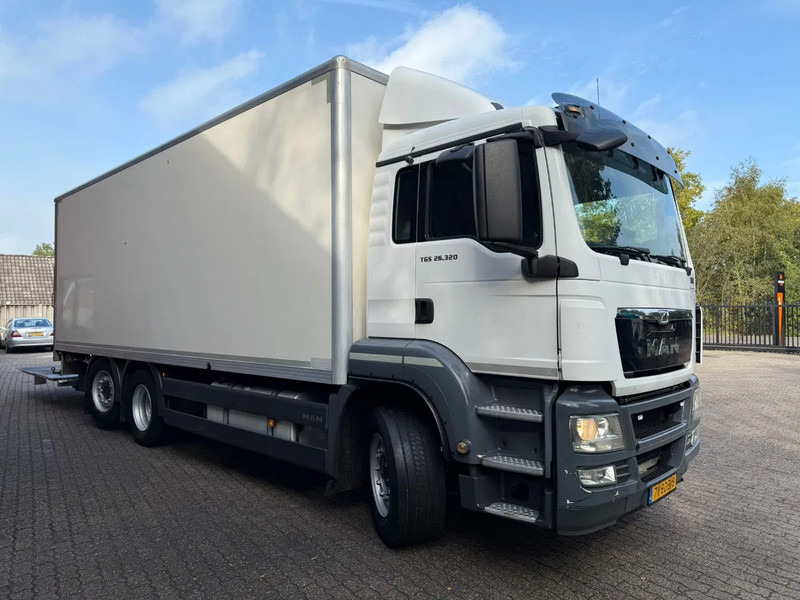 MAN TGS 26.320 Koffer Stuuras AHK 3.000KG LBW 353.980KM! NL Truck APK/TUV 11-03-2026 - משאית תיבה: תמונה 2 MAN TGS 26.320 Koffer Stuuras AHK 3.000KG LBW 353.980KM! NL Truck APK/TUV 11-03-2026 - משאית תיבה: תמונה 2