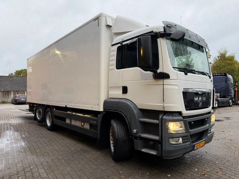 MAN TGS 26.320 Koffer Stuuras AHK 3.000KG LBW 373.230KM! NL Truck APK/TUV 18-03-2026 - משאית תיבה: תמונה 2 MAN TGS 26.320 Koffer Stuuras AHK 3.000KG LBW 373.230KM! NL Truck APK/TUV 18-03-2026 - משאית תיבה: תמונה 2