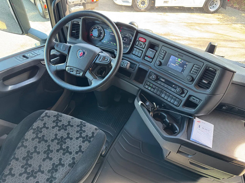 Scania S460 Super Retarder 260.570KM 2X tank Old type dashboard APK 04/2026 - יחידת טרקטור: תמונה 5 Scania S460 Super Retarder 260.570KM 2X tank Old type dashboard APK 04/2026 - יחידת טרקטור: תמונה 5