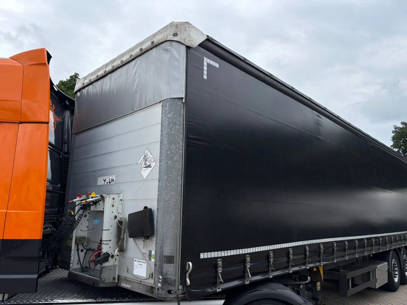 Schmitz Cargobull SCB*S3T Schuifzeilen/Schuifdak Laadklep/LBW Schijfremmen APK/TUV 11/2025 - סמיטריילר עם וילונות צד: תמונה 4 Schmitz Cargobull SCB*S3T Schuifzeilen/Schuifdak Laadklep/LBW Schijfremmen APK/TUV 11/2025 - סמיטריילר עם וילונות צד: תמונה 4