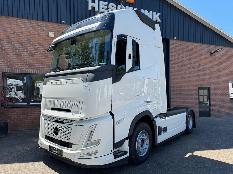 Volvo FH 500 AERO NEW! 9 Ton Vooras I-SAVE Globetrotter XL, PTO, ACC, Standairco, 2 tanks, LED - יחידת טרקטור: תמונה 1 Volvo FH 500 AERO NEW! 9 Ton Vooras I-SAVE Globetrotter XL, PTO, ACC, Standairco, 2 tanks, LED - יחידת טרקטור: תמונה 1