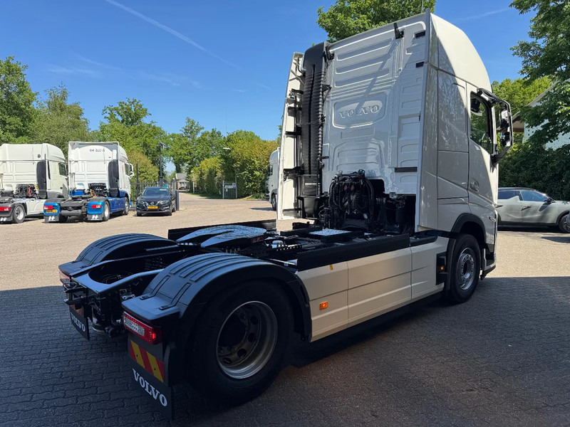 Volvo FH 500 AERO NEW! 9 Ton Vooras I-SAVE Globetrotter XL, PTO, ACC, Standairco, 2 tanks, LED - יחידת טרקטור: תמונה 4 Volvo FH 500 AERO NEW! 9 Ton Vooras I-SAVE Globetrotter XL, PTO, ACC, Standairco, 2 tanks, LED - יחידת טרקטור: תמונה 4
