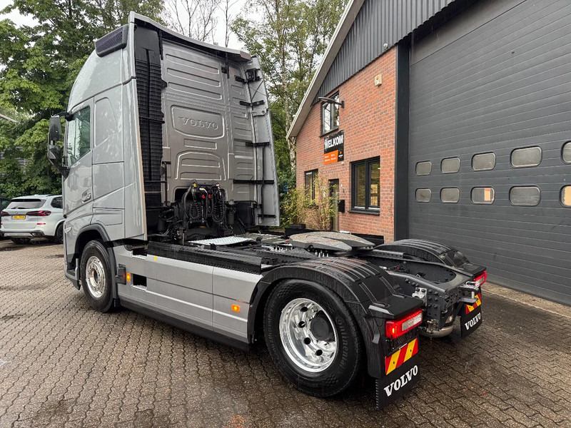 Volvo FH 500 AERO NEW! 9 Ton Vooras PTO Prep Full air Globetrotter XL Retarder - יחידת טרקטור: תמונה 3 Volvo FH 500 AERO NEW! 9 Ton Vooras PTO Prep Full air Globetrotter XL Retarder - יחידת טרקטור: תמונה 3