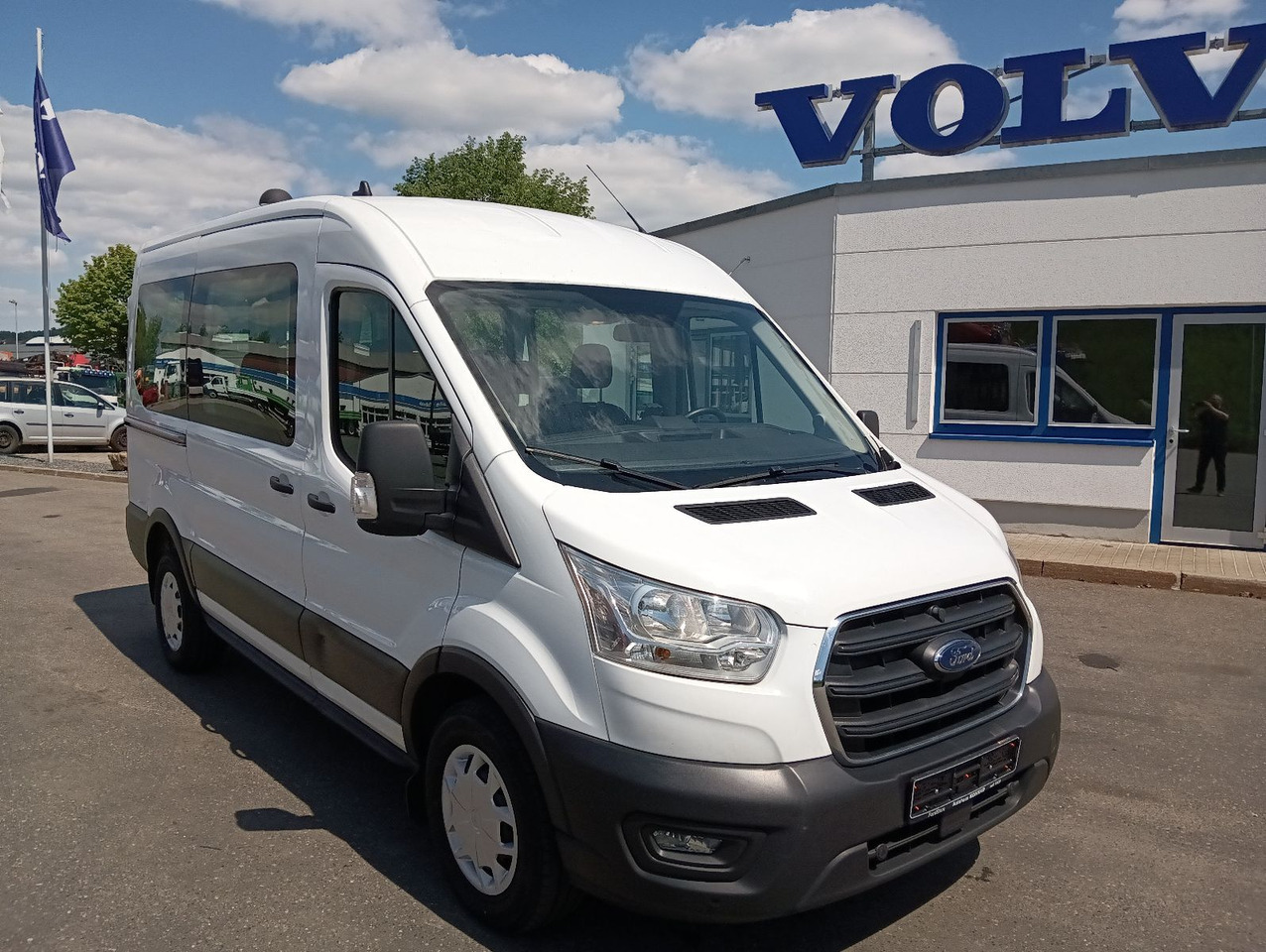 Ford Transit Kombi 350 L2 Trend 9-Sitzer 2xHeizung/Kl - כלי רכב מסחרי לנוסעים, כלי רכב מסחרי קומבי: תמונה 2 Ford Transit Kombi 350 L2 Trend 9-Sitzer 2xHeizung/Kl - כלי רכב מסחרי לנוסעים, כלי רכב מסחרי קומבי: תמונה 2